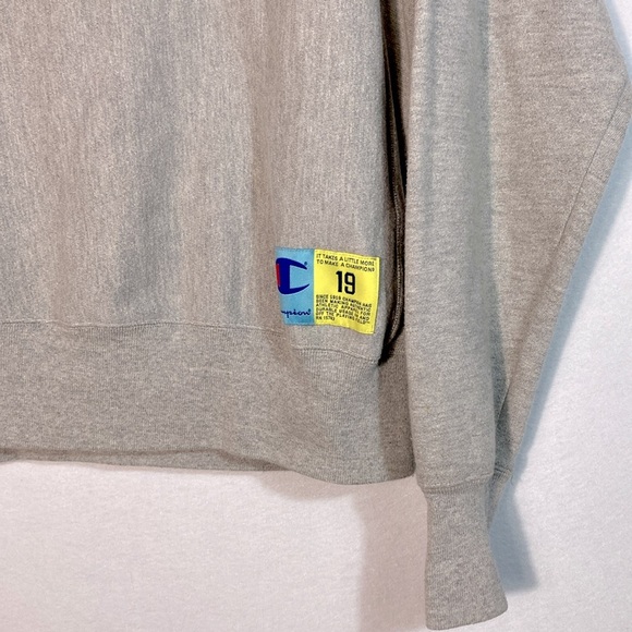 Champion Reverse Weave Unisex Heather Gray Crewneck Pink Logo size Medium - Picture 4 of 13